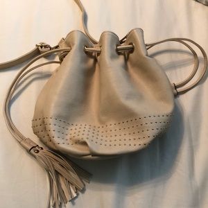 Leather shoulder bag